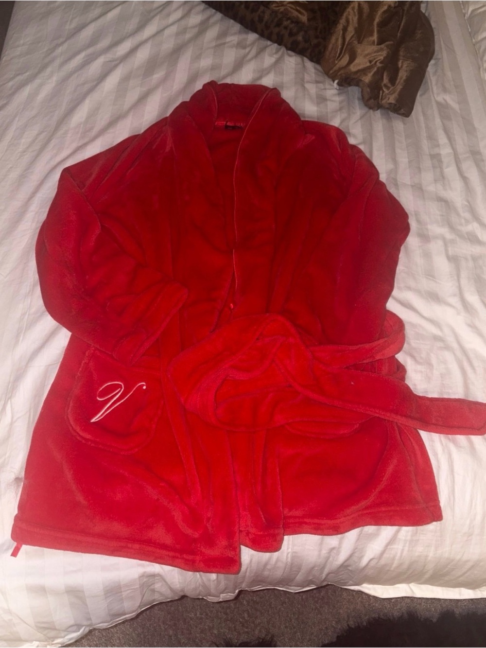 Red Plush Women's Robe with Embroidered Initial - Cozy Sleepwear